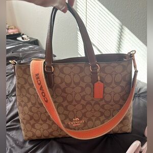 COACH LOGAN CARRYALL